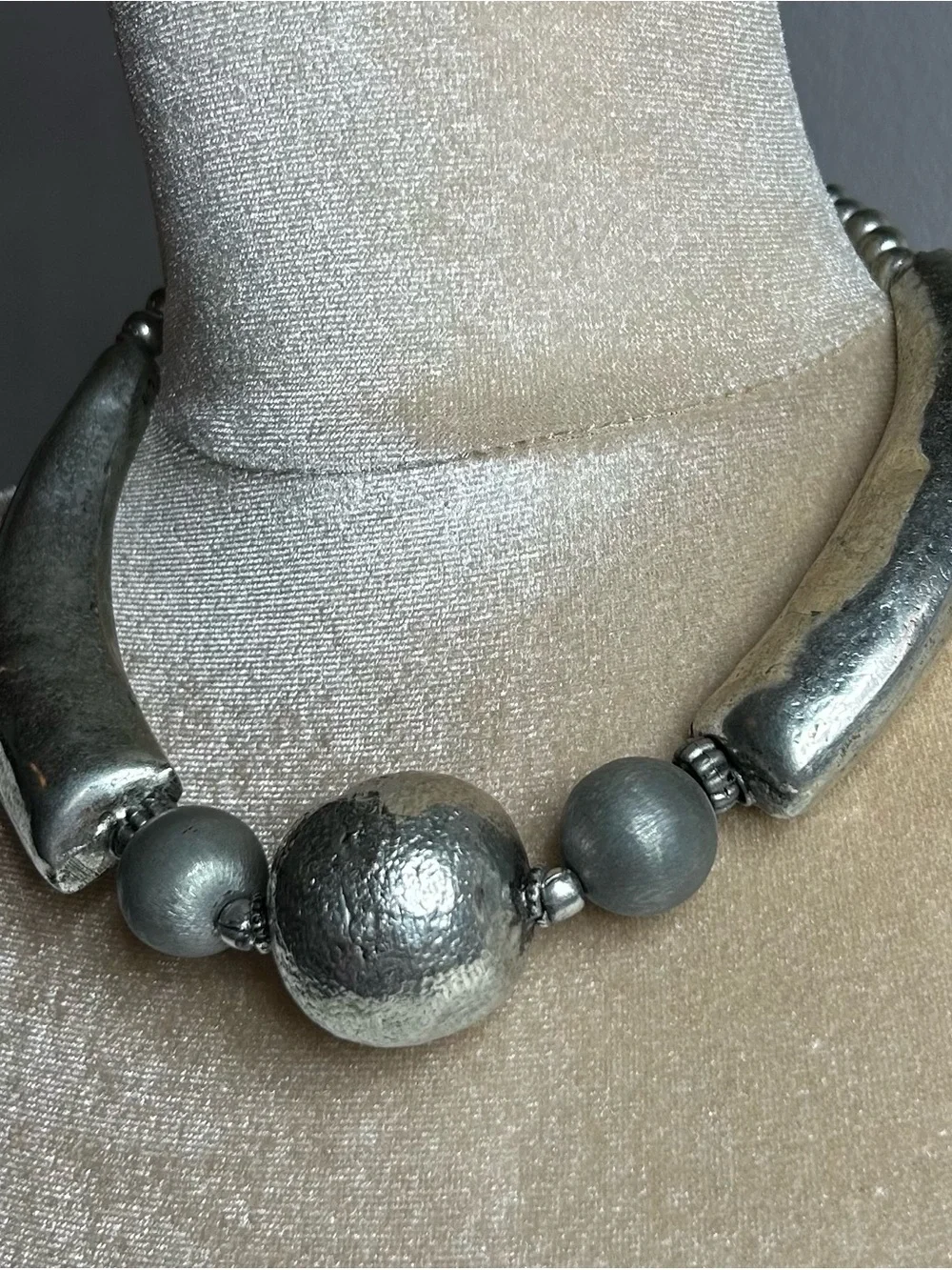 Vintage chunky patina silver tone necklace